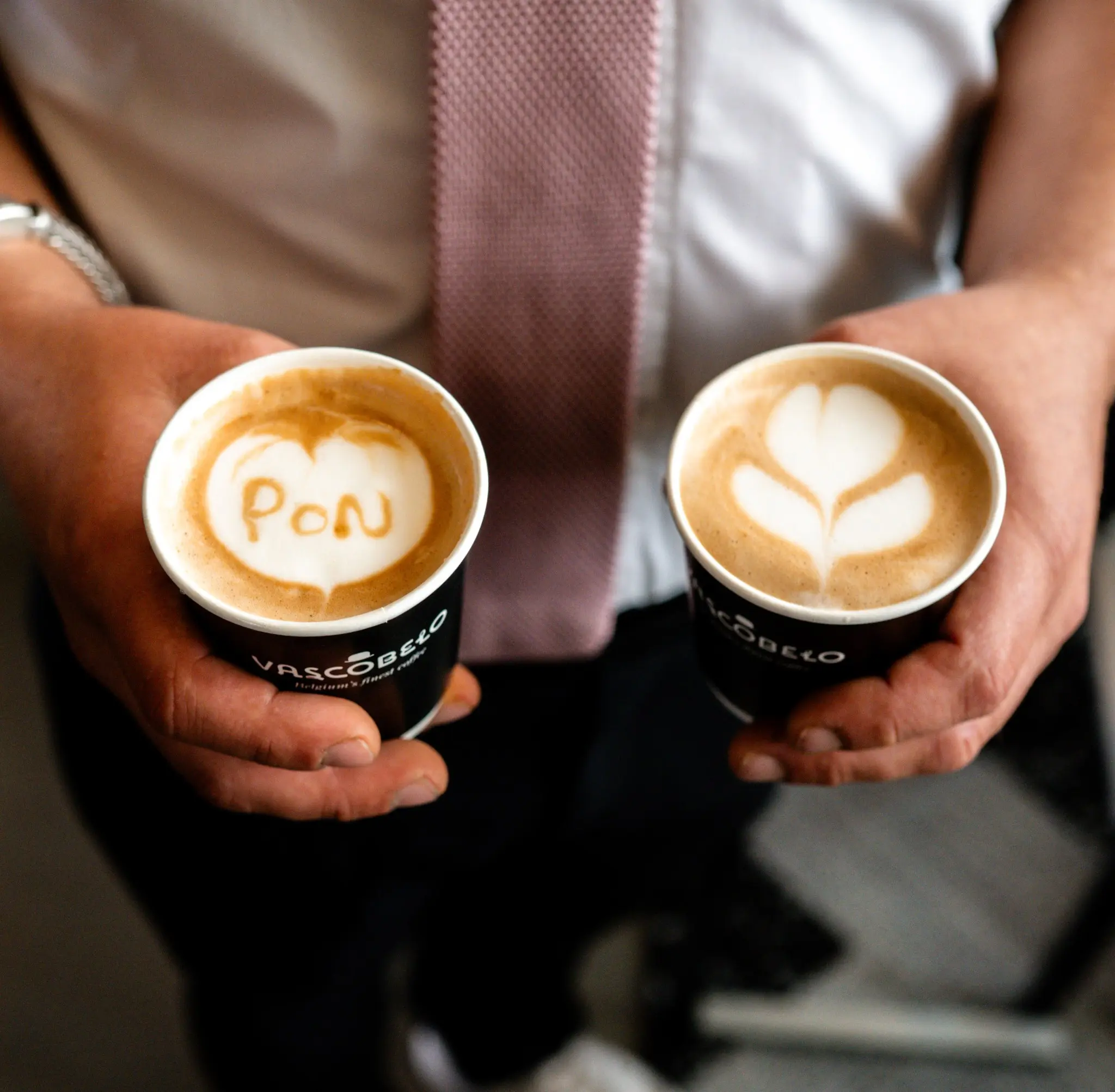 Cappuccino met latte art op event